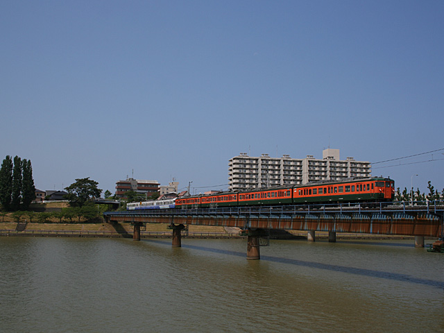 135m_6.jpg 640×480 111K