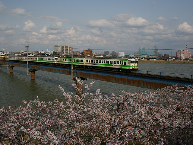 152m_0419.jpg 640×480 197K