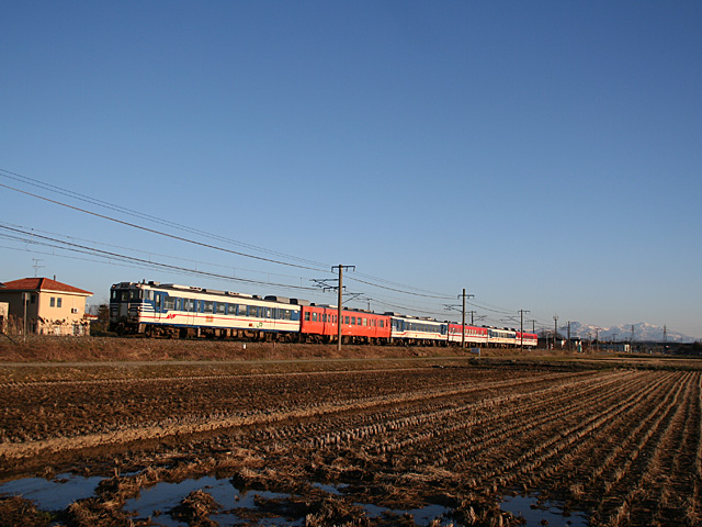 kiha4xx6.jpg 640×480 151K