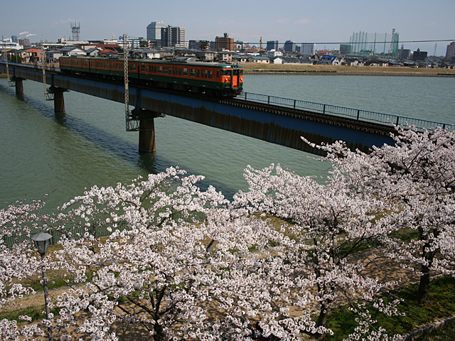 142m_4.jpg 640×480 236K